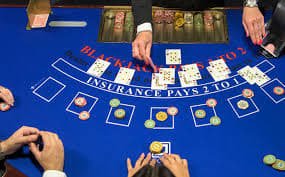 congtogel 4d platform showing live dealer table and mobile interface